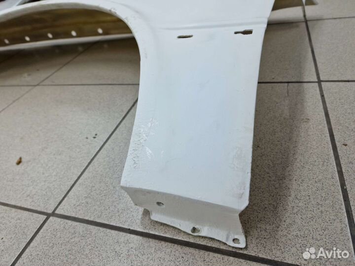 Крылья Левое и Правое Audi 80 B4 (Пластик/Металл)