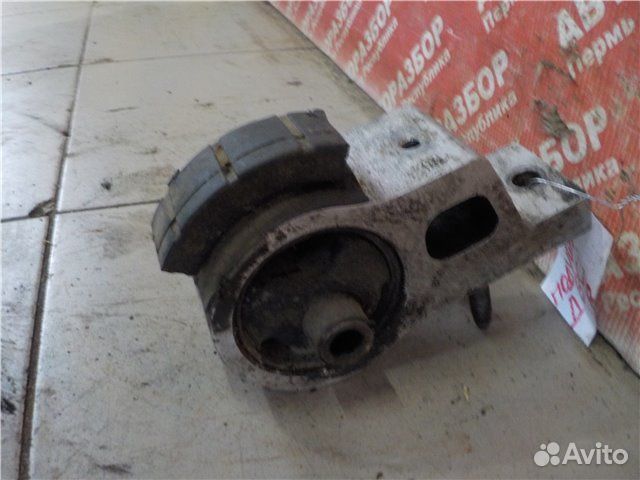 Подушка двигателя правая Toyota Corolla E90 2E