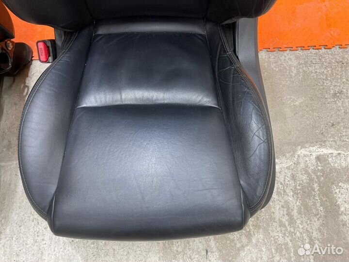 Сиденья комплект Mitsubishi Pajero Sport джип/KS0W