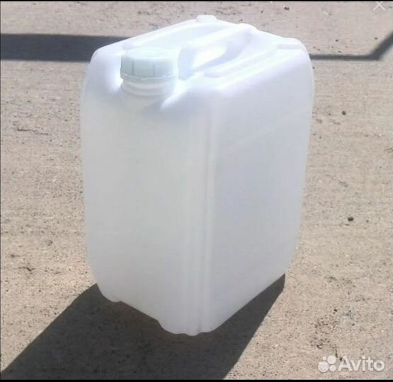 Канистры пластиковые бу 20 литров