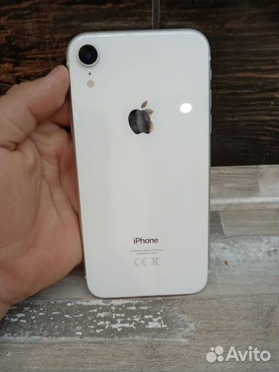 iPhone Xr, 64 ГБ