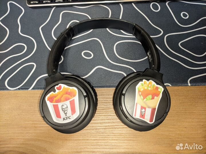 Беспроводные наушники Edifier (1 шт.) и Panasonic