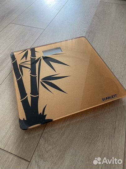 Электронные напольные весы scarlett