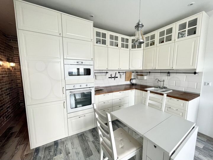2-к. квартира, 42,3 м², 18/25 эт.