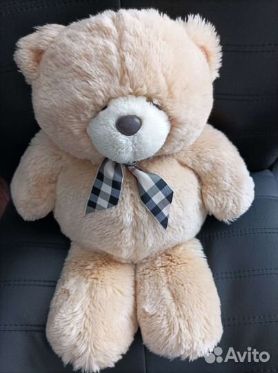 Плюшевый медведь Hallmark 47 см