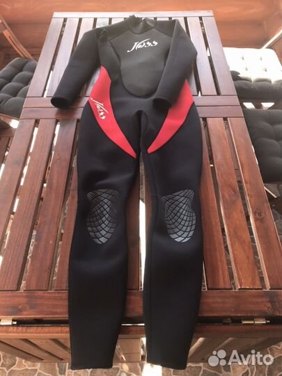 Гидрокостюм