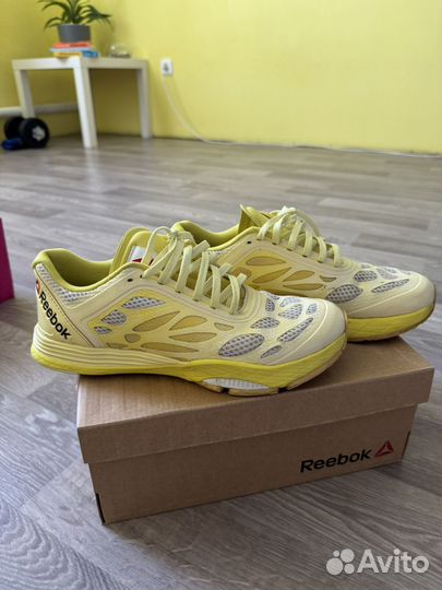 Кроссовки reebok женские 38