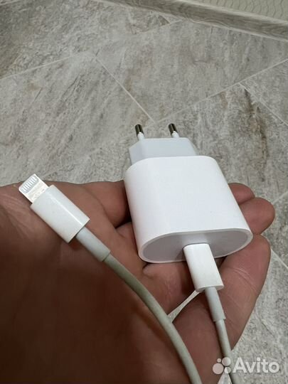 Быстрая зарядка для iPhone 20w