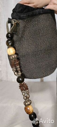 Вязанная сумка с цацками