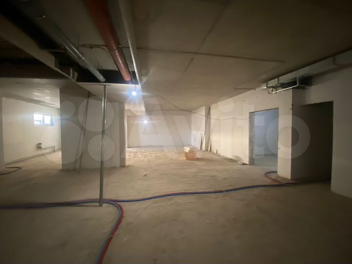 Свободного назначения, 215 м²