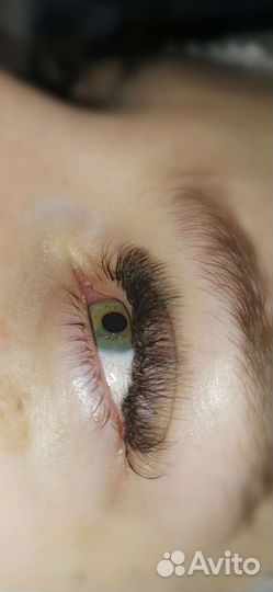 Мастер по наращиванию ресниц на дому