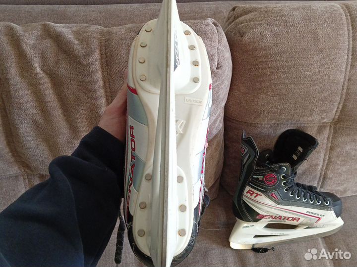 Коньки хоккейные