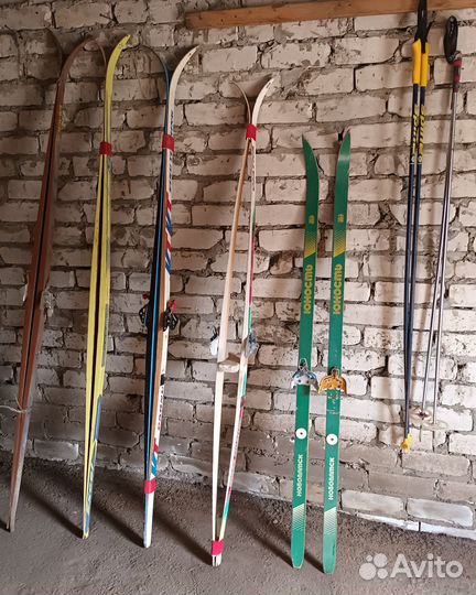 Лыжи беговые с креплениями в ассортименте