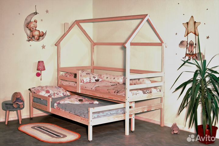 Кроватка из массива домик 