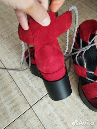 Сандалии,Босоножки женские 38 размер натур. замш