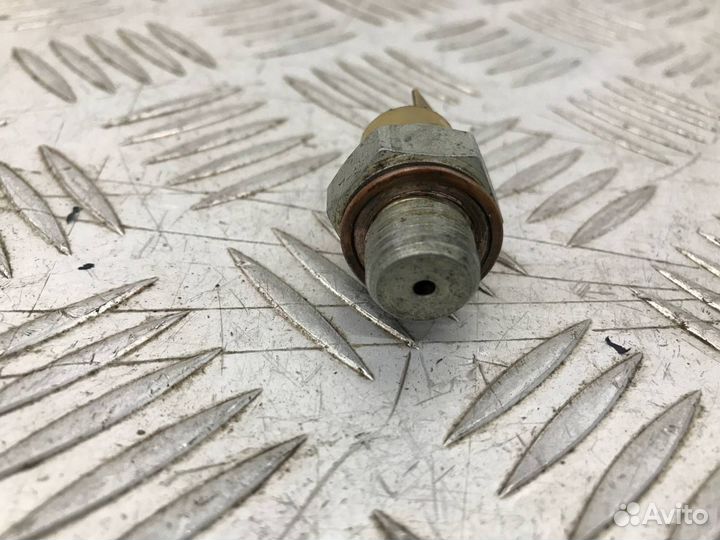 Б/У Датчик давления масла (Двигателя) Volkswagen