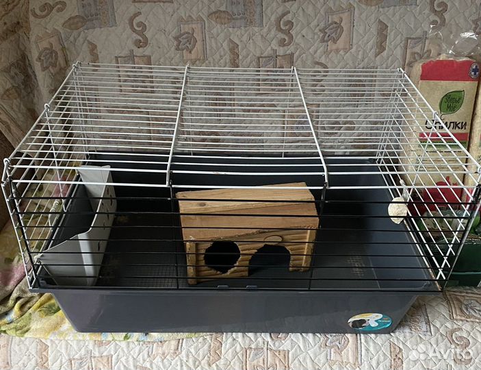 Клетка для морских свинок+ корм, сено, опилки