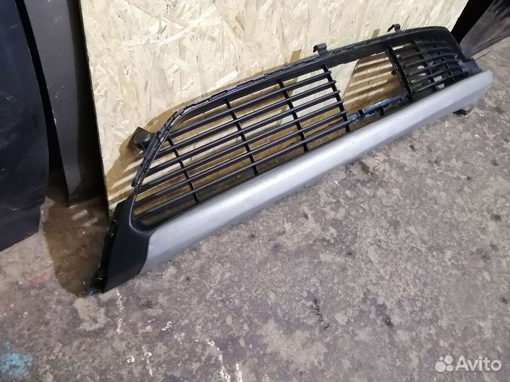 Решетка переднего бампера Opel Grandland X