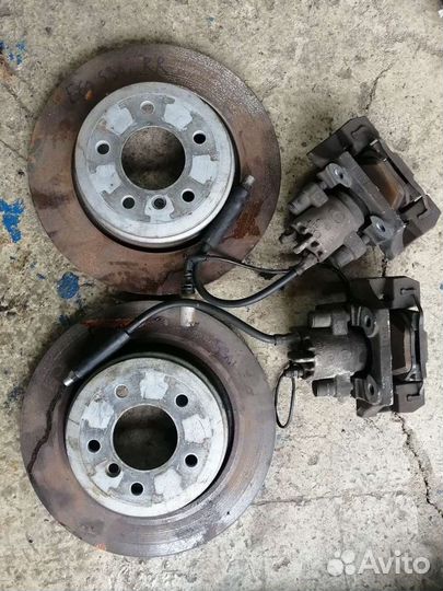 Суппорт задний тормозной диск правый левый bmw e60