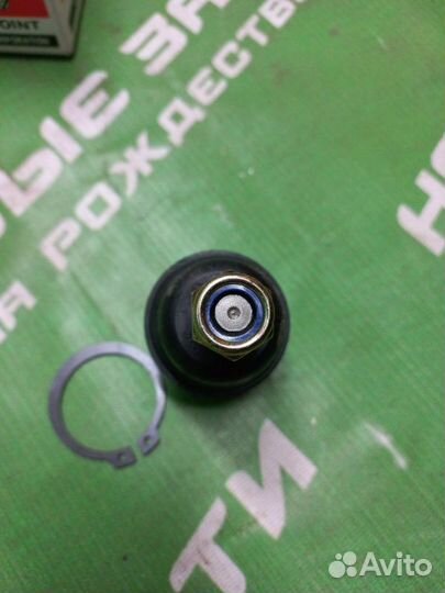 Шаровая опора Mitsubishi Chariot 1995