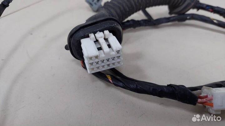 Проводка двери Hyundai Solaris 2010-2017