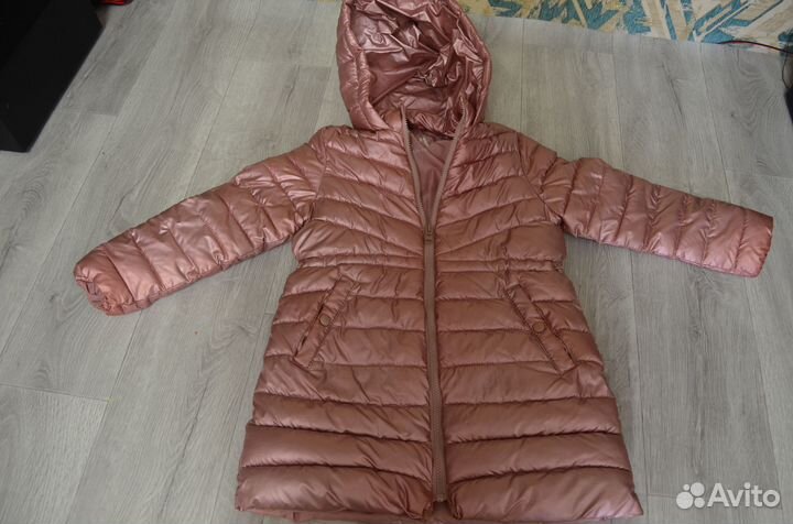 Пальто на девочку zara 122-128