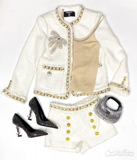 Пиджак Balmain, Майка BC, обувь YSL