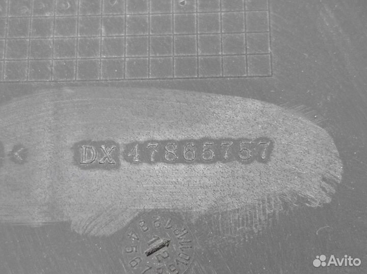 Б/У Крепление фары правой 47865757, maserati