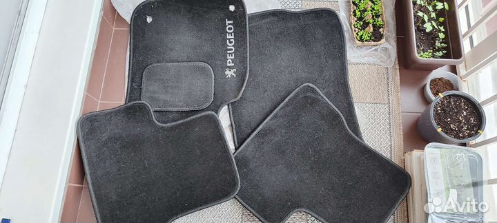 Автомобильные коврики