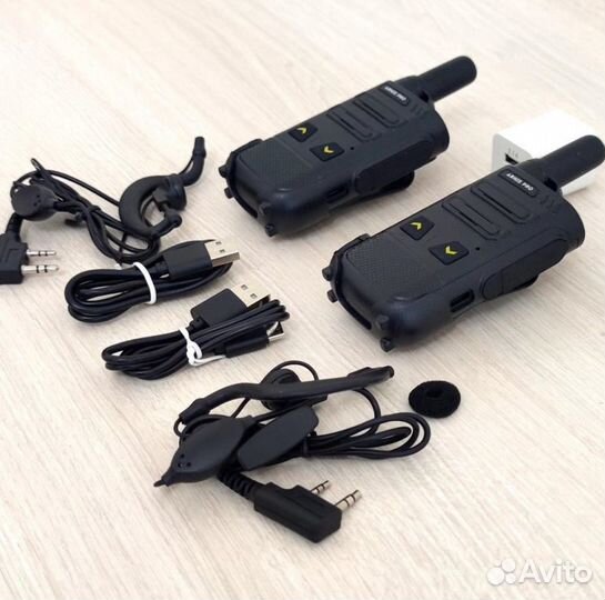Рация радиостанция с гарнитурой и наушником