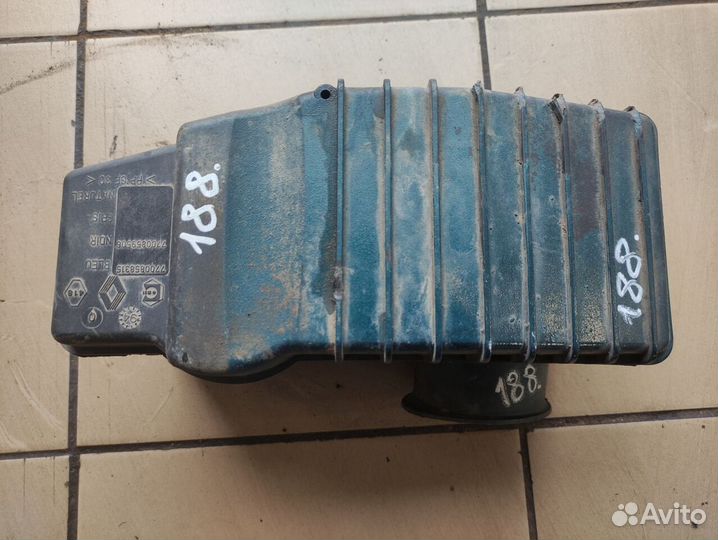 Корпус воздушного фильтра Renault Laguna I