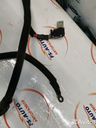 Провод стартера Volvo V60 2.0 дизель D5204T 2014