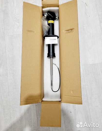 Амортизатор передний Кадилак K2XL новый