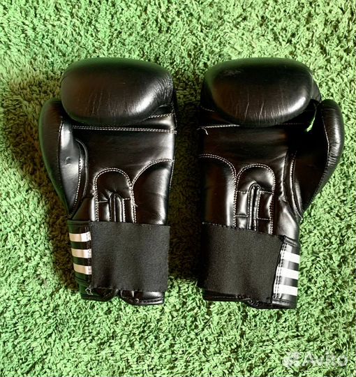 Боксерские перчатки 12 oz Adidas