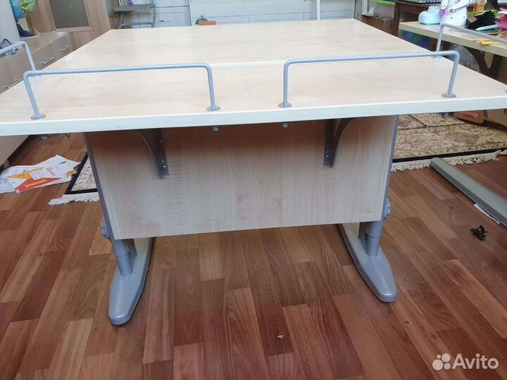 Растущая парта и стул Дэми