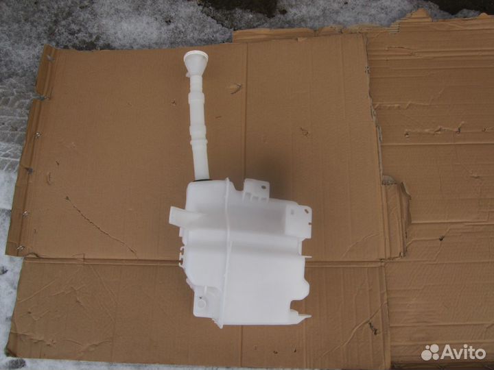 Бачок омывателя лоб стекла Mitsubishi Lancer 10