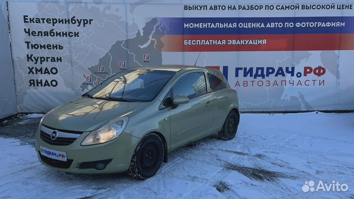 Стекло кузовное глухое левое Opel Corsa D 161179