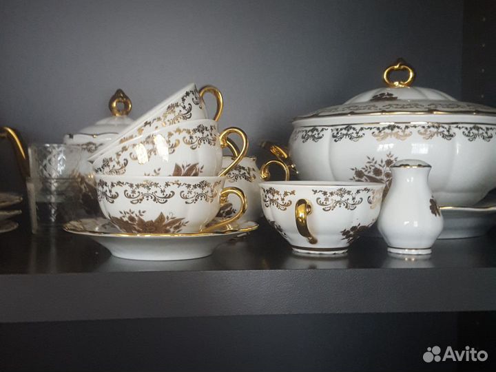 Тарелки и блюдо Haas Czjzek золотые цветы