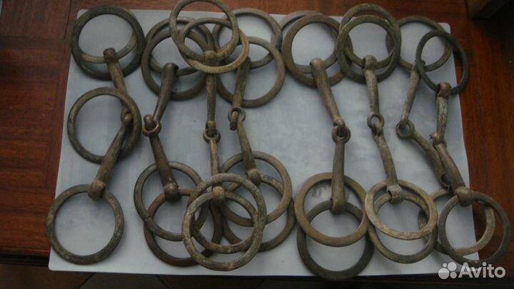 Старинные удила для лошадей