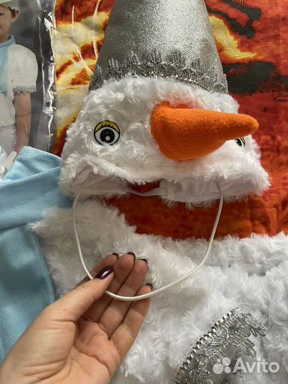 Новогодний костюм снеговик