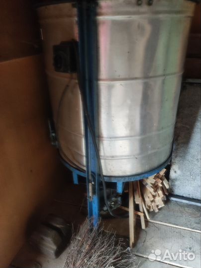 Продам двухкорпусные ульи 