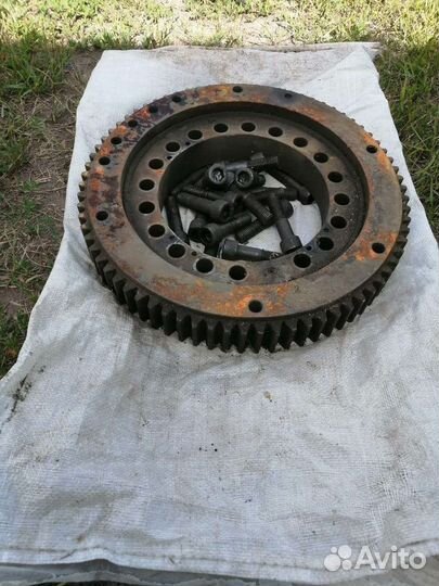 Опорно поворотный подшипник тадано 300