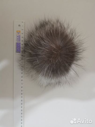 Меховые помпоны из натуральной чернобурки