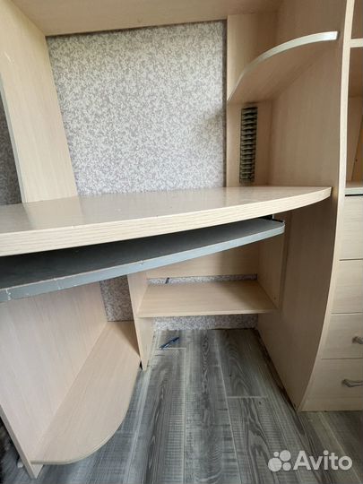 Компьютерный стол