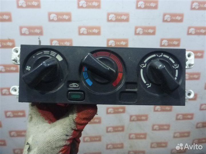 Блок управления печкой Nissan Almera N15 GA14 2000