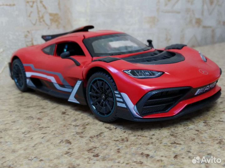 Модель Mercedes-benz AMG one 1:24