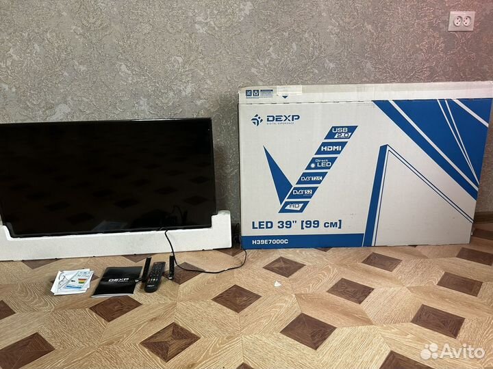 LED Телевизор Dexp H39E7000C