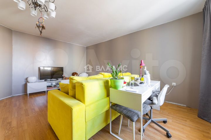 2-к. квартира, 82,7 м², 8/17 эт.