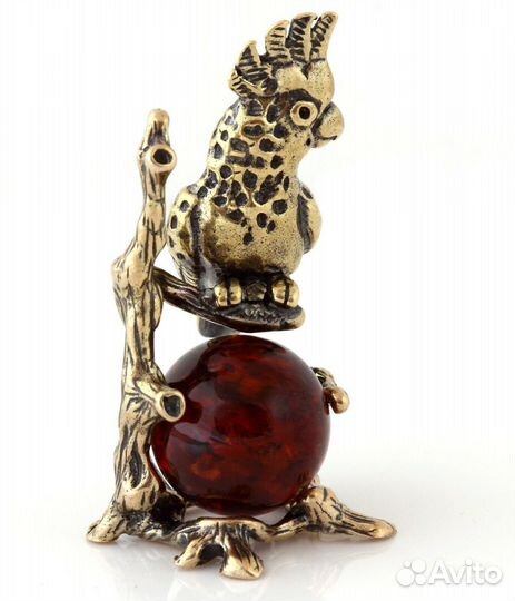 Миниатюрная статуэтка Попугай латунь янтарь 40 мм