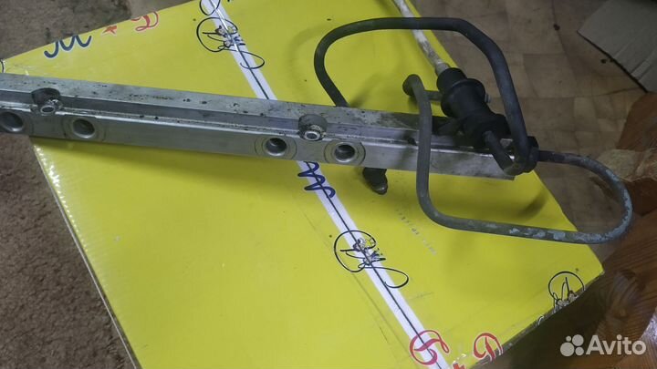 Топливная рампа ваз 2109-2110-2114 старого образц